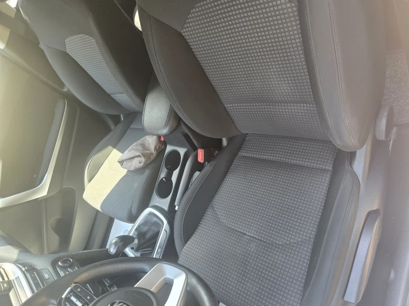 Kia Ceed 1.4 100к.с., снимка 12 - Автомобили и джипове - 51984407