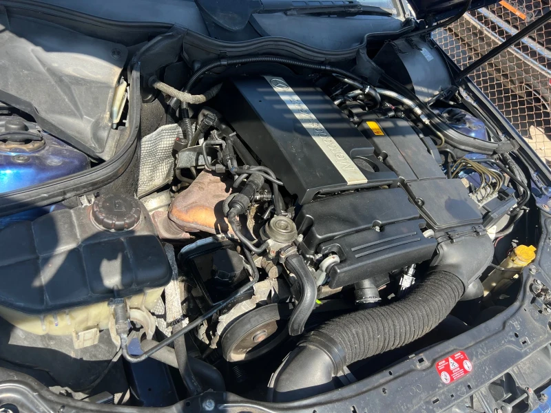 Mercedes-Benz C 200 Компресор , снимка 8 - Автомобили и джипове - 51672315