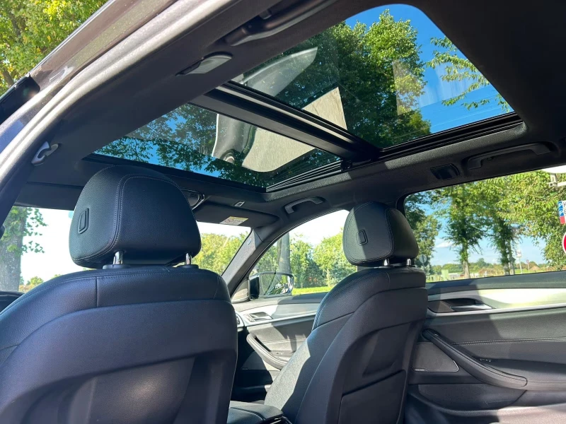 BMW 540 d/M-PACK/PANO/4x4/320HP/CAM/CARPLAY/D102, снимка 15 - Автомобили и джипове - 51882356