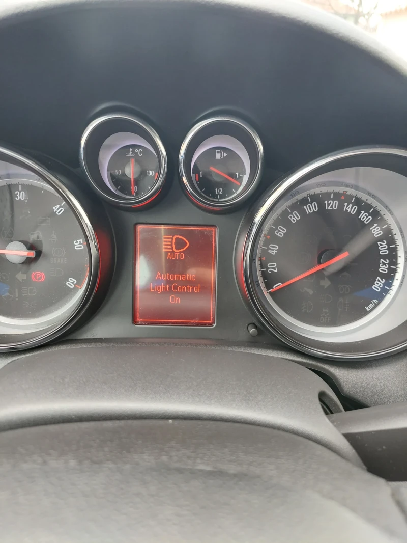 Opel Astra, снимка 14 - Автомобили и джипове - 52666888