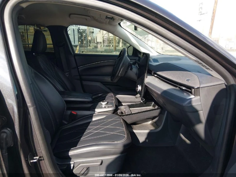 Ford Mustang Mach-E Select RWD, снимка 5 - Автомобили и джипове - 53587223