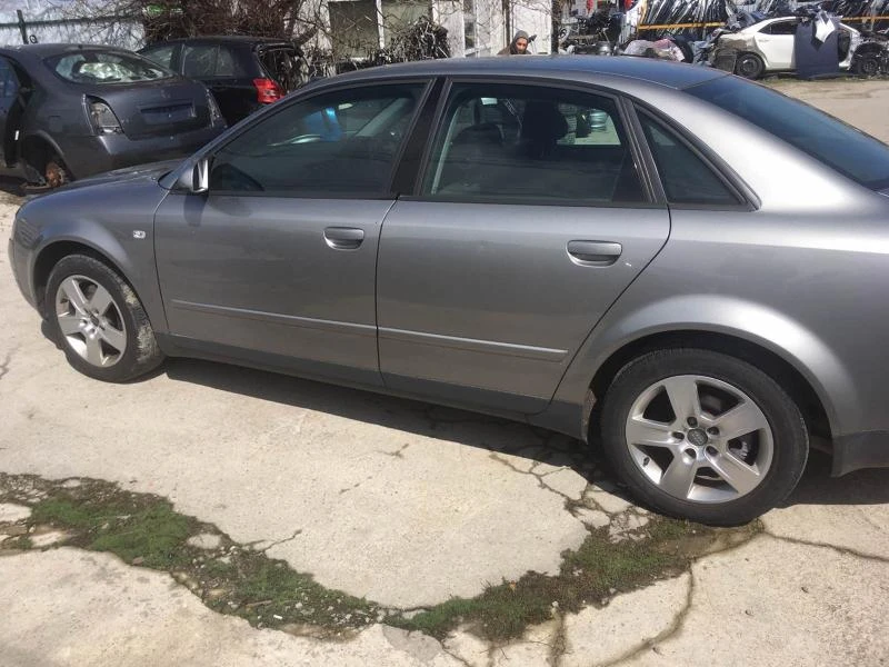 Audi A4 2.0Т-BFB, снимка 4 - Автомобили и джипове - 28433077