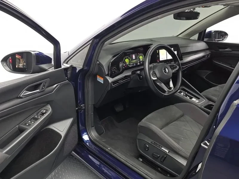 VW Golf 8 | АВТОФИНАНСИРАНЕ | ФИКСИРАНА ЦЕНА ДО БЪЛГАРИЯ, снимка 6 - Автомобили и джипове - 55153202