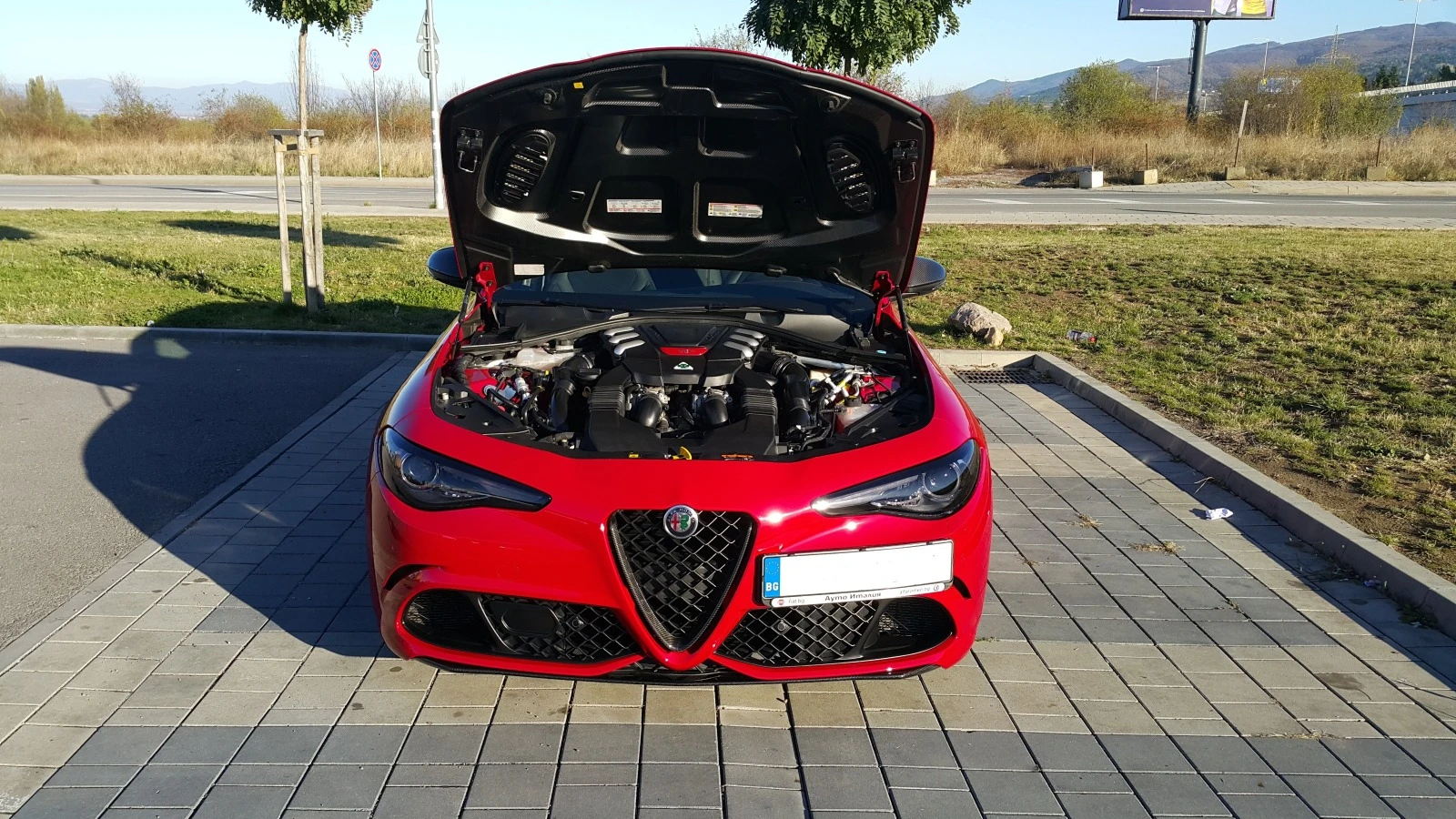 Alfa Romeo Giulia Quadrifoglio 2.9 V6 Twin-turbo Manual 510 к.с. - изображение 8