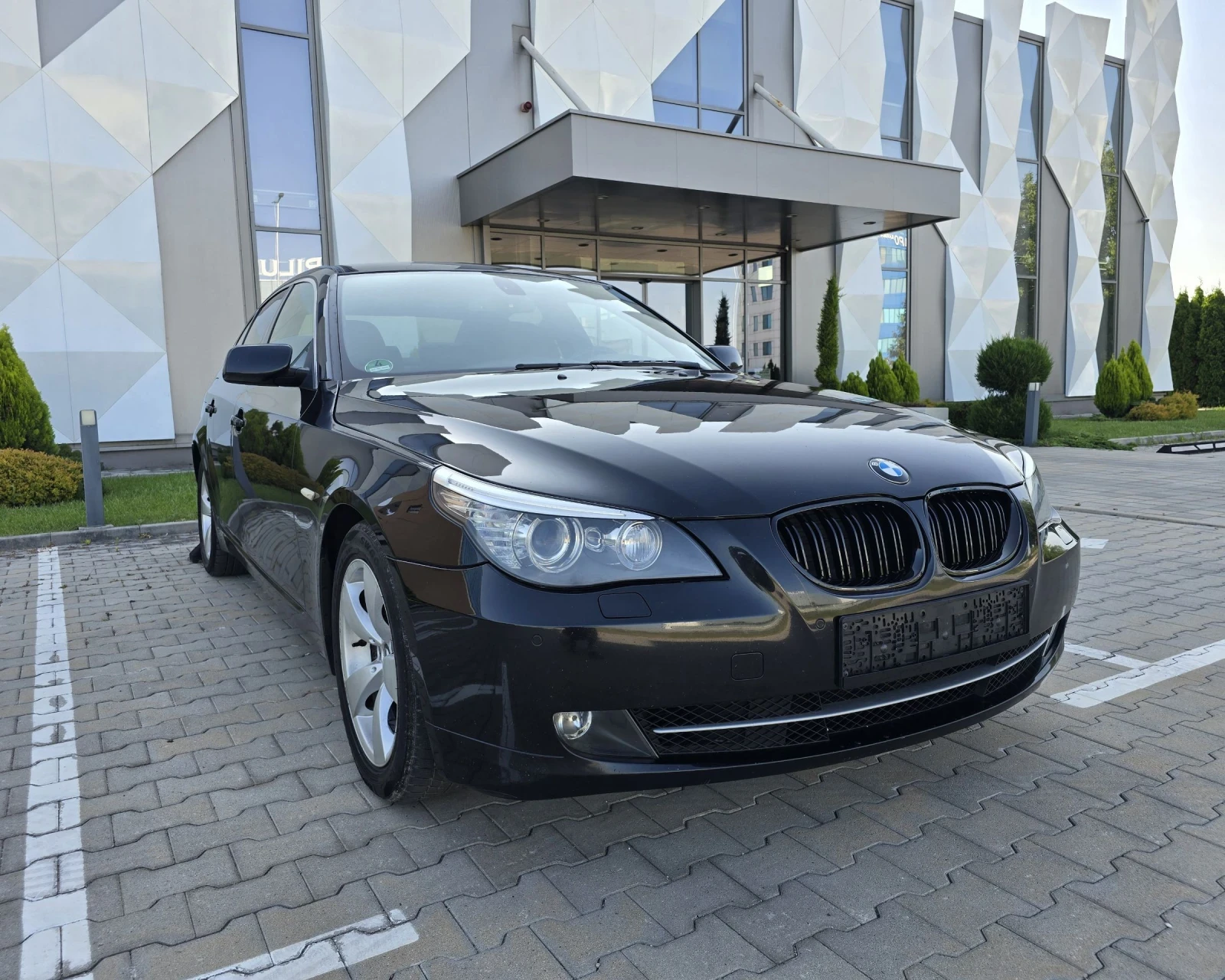 BMW 530 D SAT.Keyless.Softclose.Head up.Edition - изображение 2