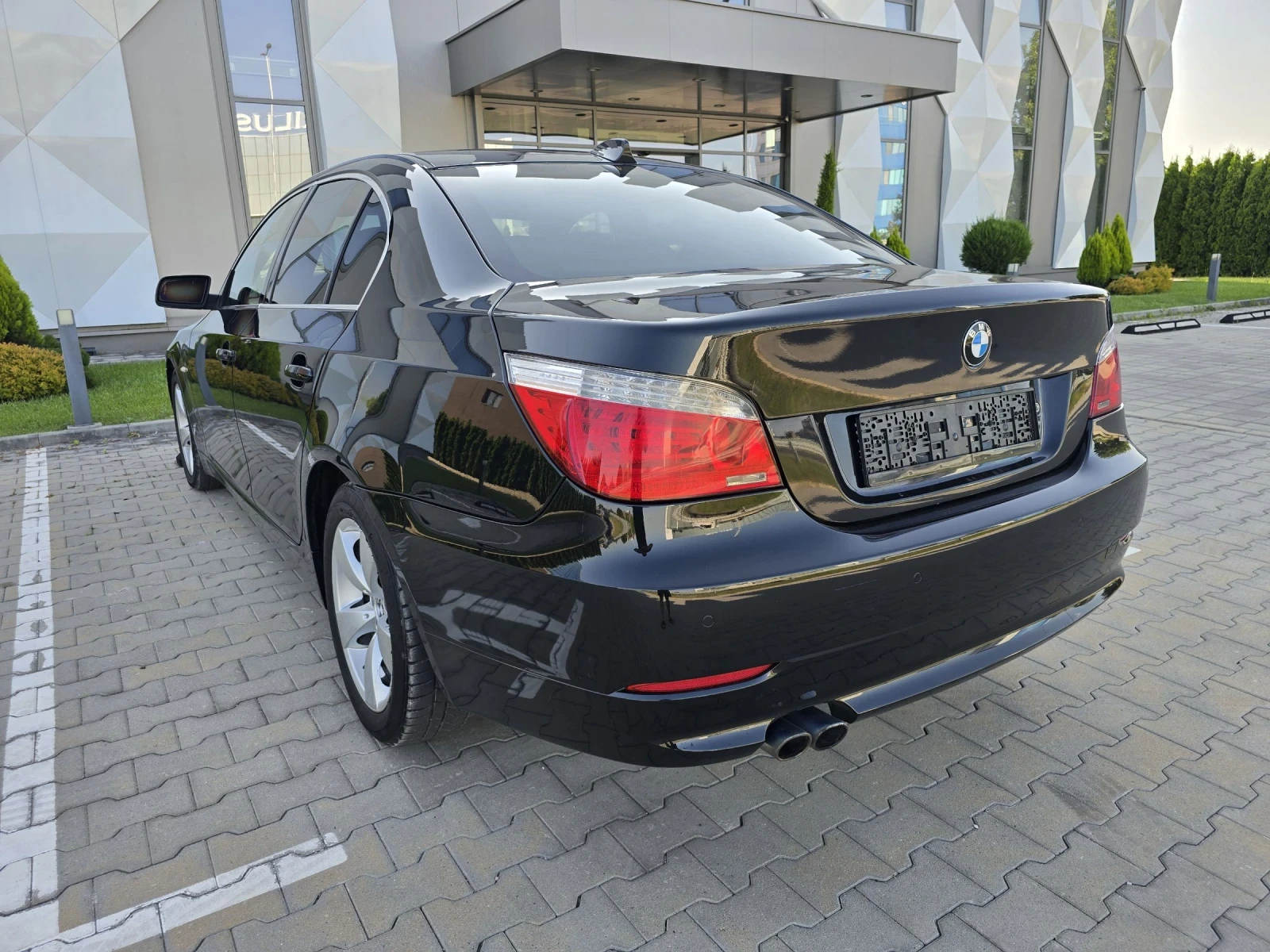 BMW 530 D SAT.Keyless.Softclose.Head up.Edition - изображение 5
