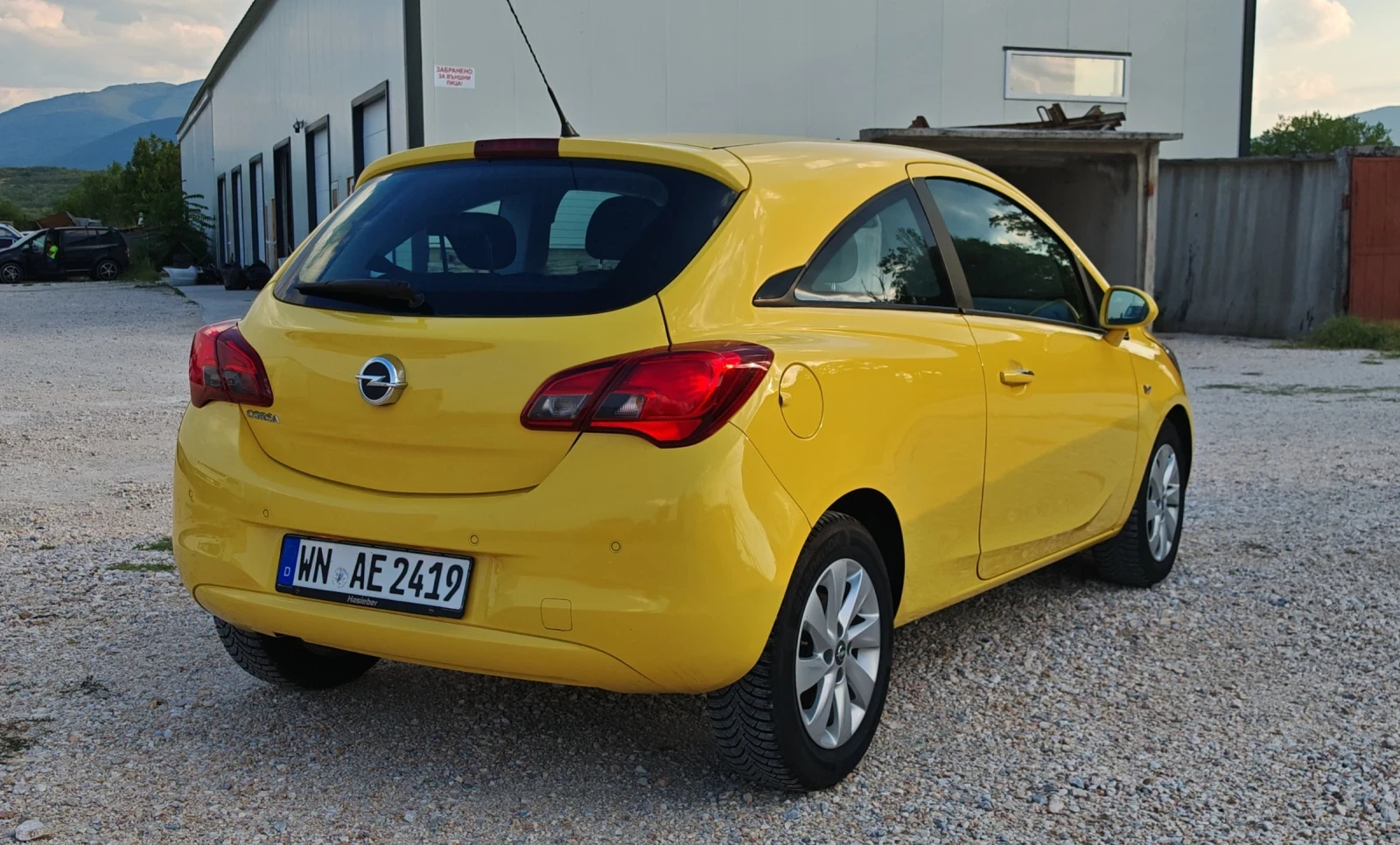 Opel Corsa Inovation 1.4i 90к.с Bi-Xenon* Led* Cruise* Blueto - изображение 3