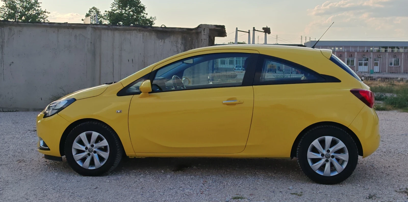 Opel Corsa Inovation 1.4i 90к.с Bi-Xenon* Led* Cruise* Blueto - изображение 6