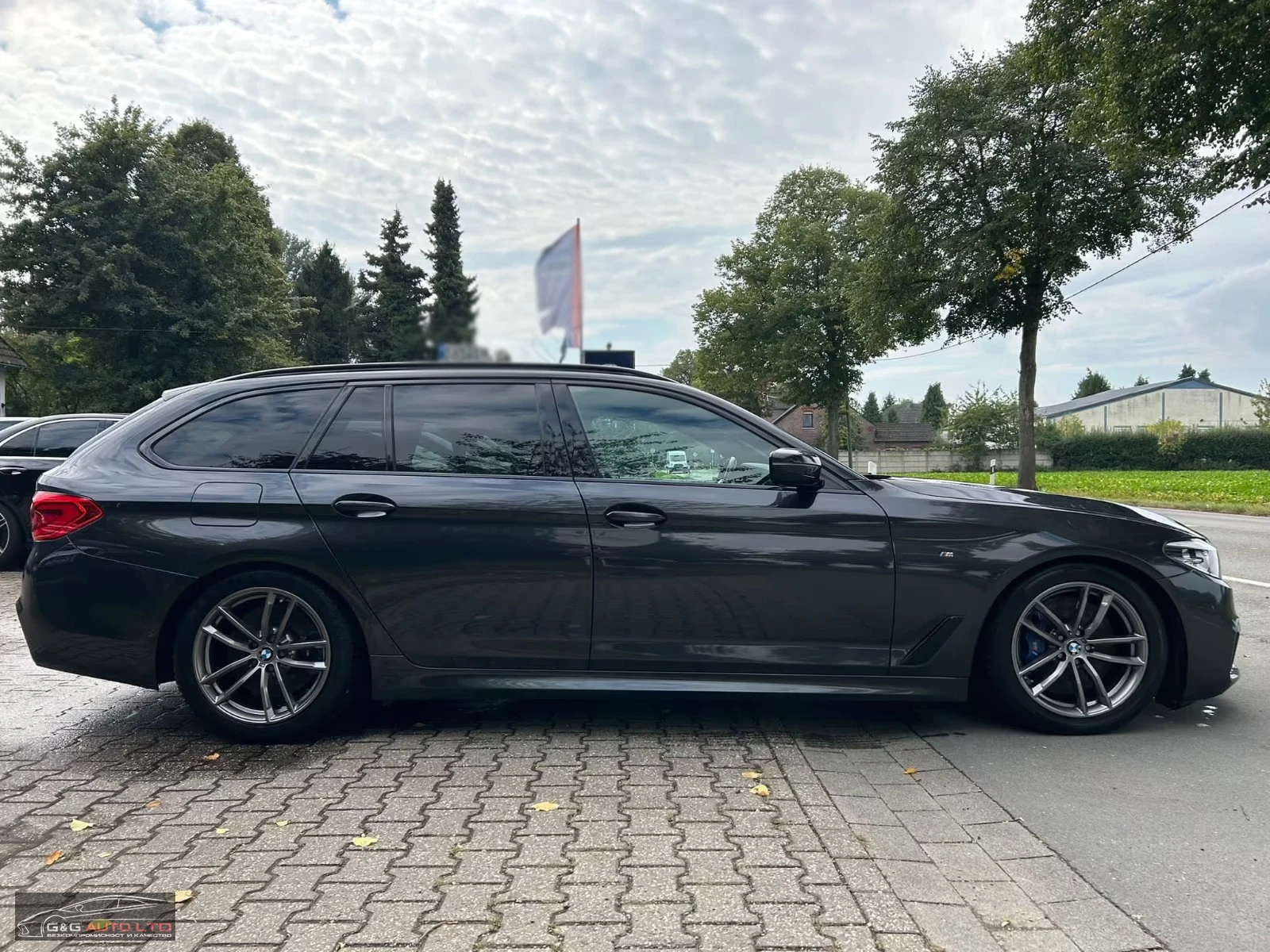 BMW 540 d/M-PACK/PANO/4x4/320HP/CAM/CARPLAY/D102 - изображение 3