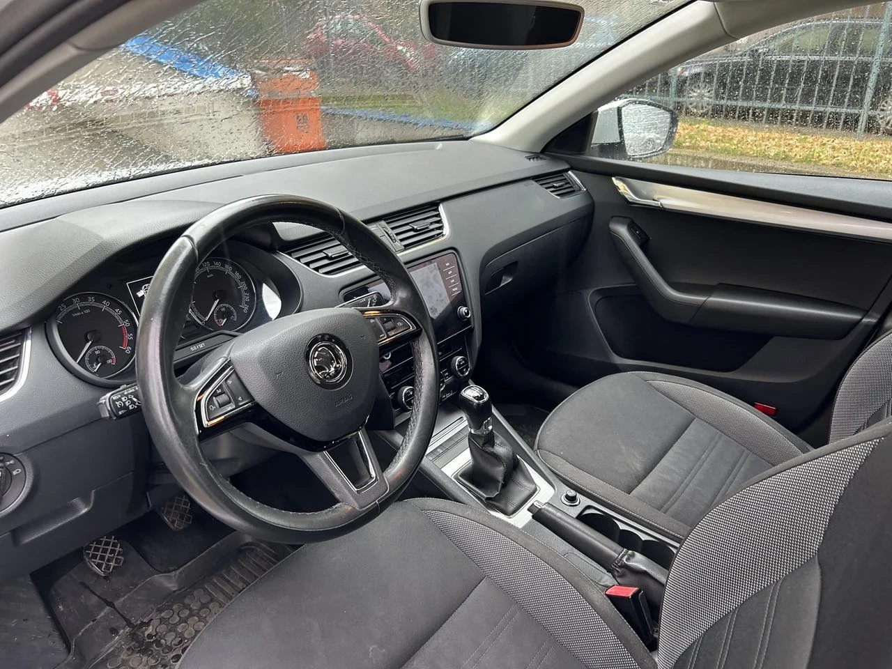 Skoda Octavia 1.6 - изображение 5