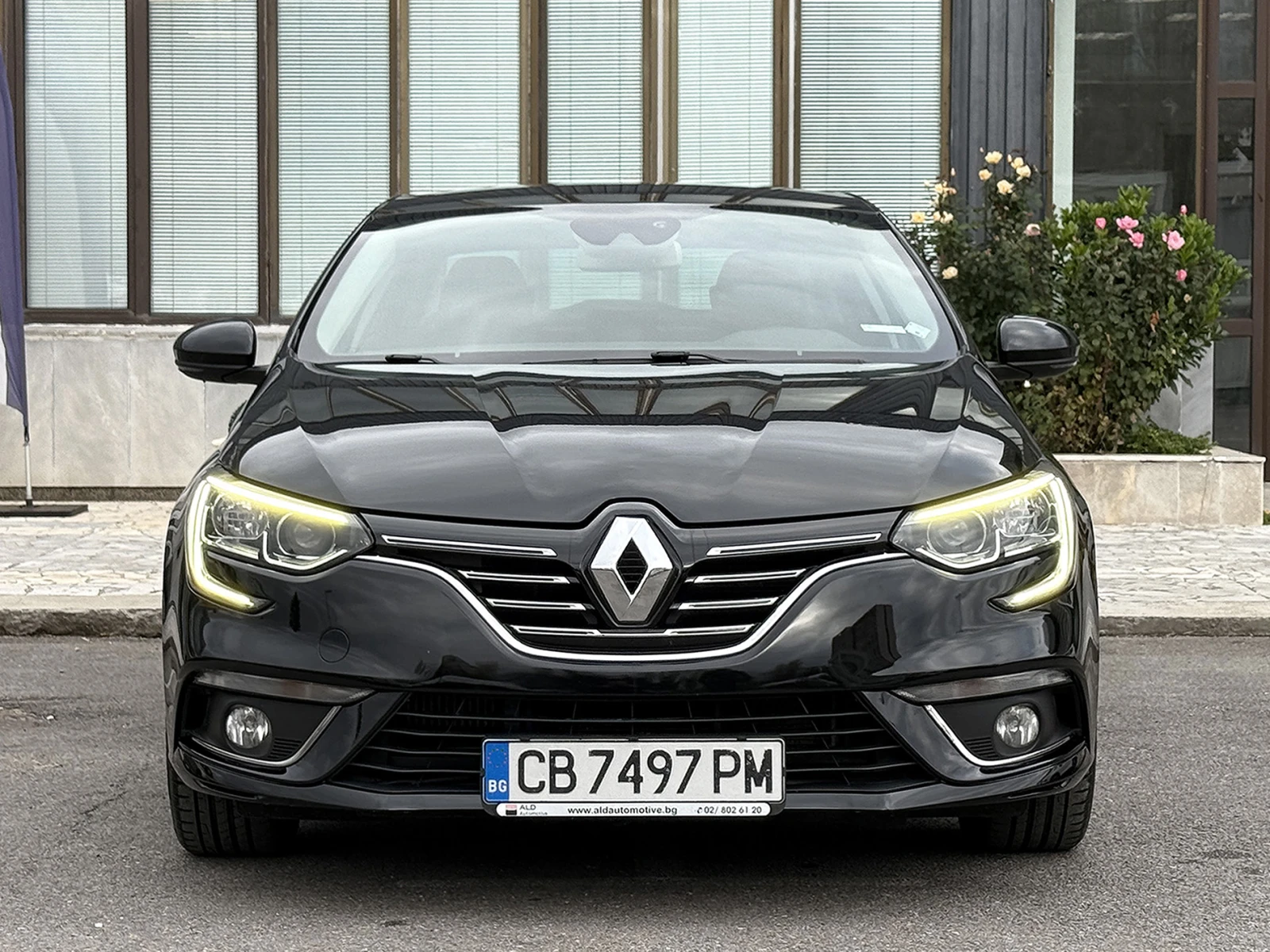 Renault Megane 1.3 TCe 140hp INTENS | Mobile.bg   2