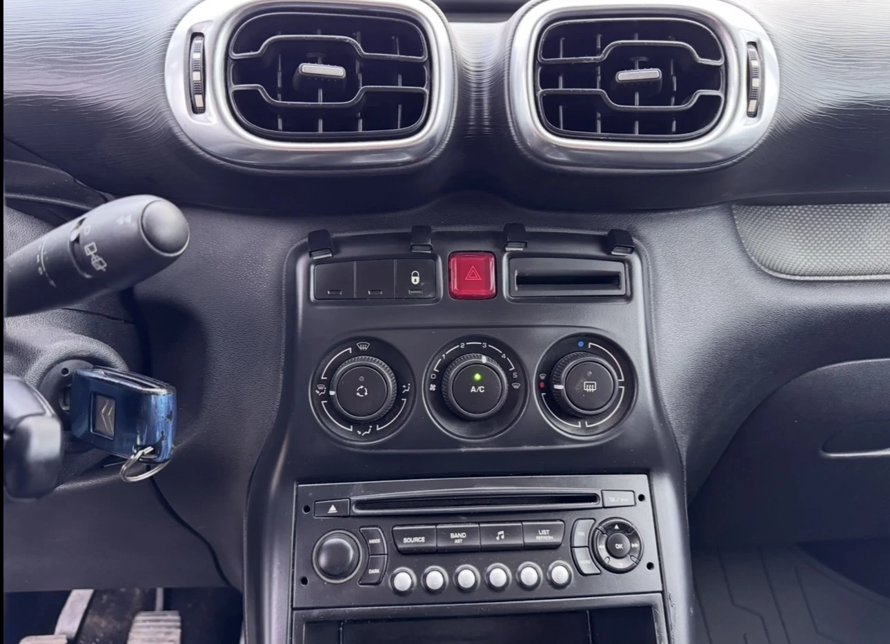 Citroen C3 Picasso 1.6D - изображение 8