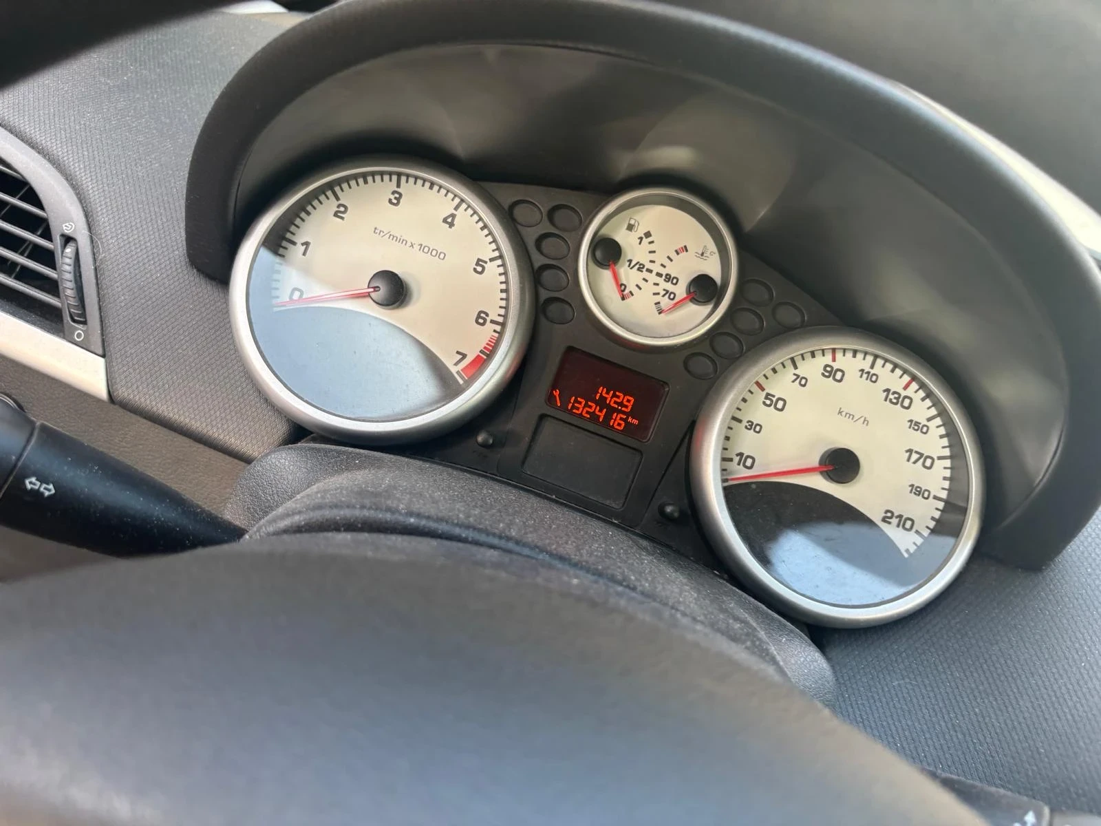 Peugeot 207 1.4i, 75кс, 10г, 5вр.gaz.inj.BRC, Италия , снимка 6 - Автомобили и джипове - 54195787