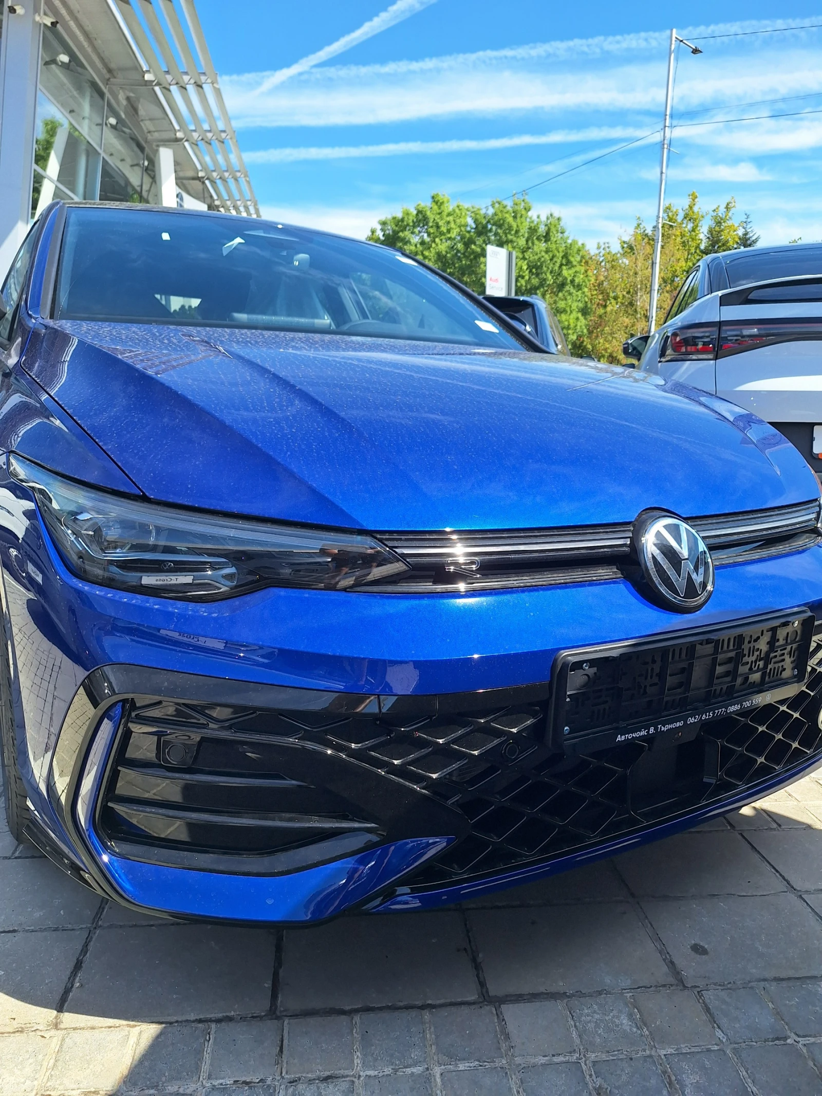 VW Golf 8.5 R-Line Plus* Sport TDI/ Black optic/NEW Гаран , снимка 3 - Автомобили и джипове - 54353131