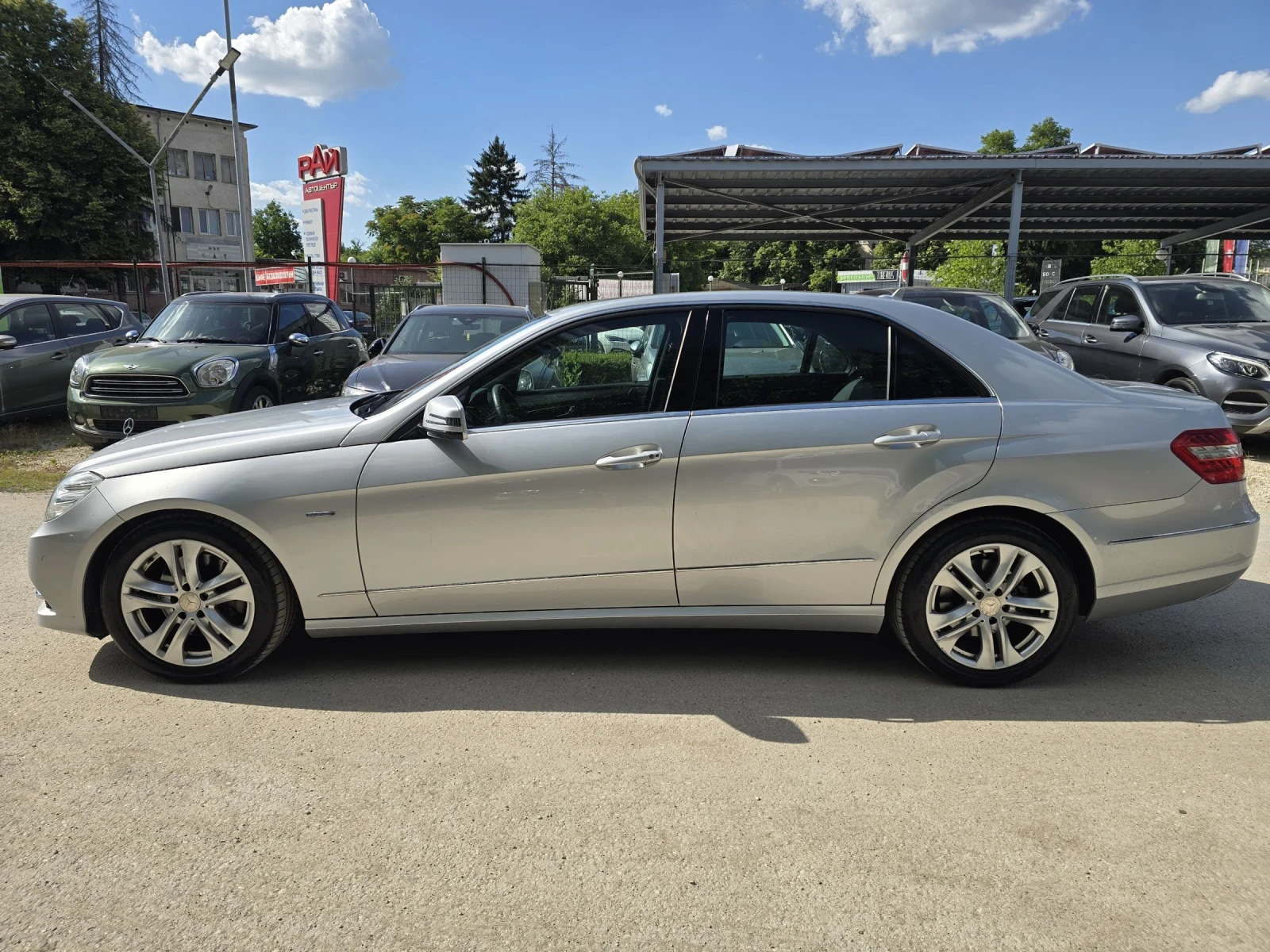 Mercedes-Benz E 350 CGI 292к.с AVANTGARDE FULL, снимка 7 - Автомобили и джипове - 54977379