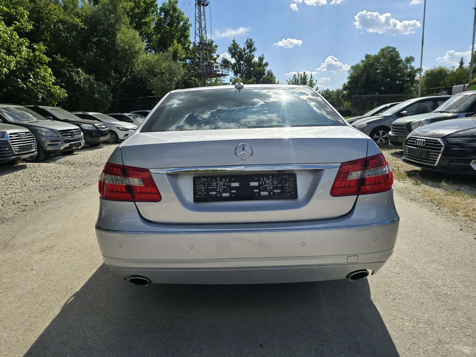 Mercedes-Benz E 350 CGI 292к.с AVANTGARDE FULL, снимка 6 - Автомобили и джипове - 54977379