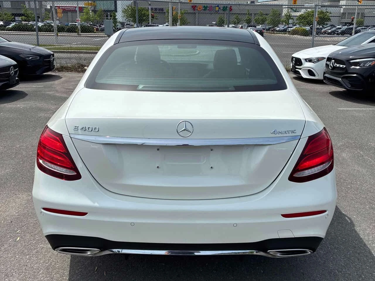 Mercedes-Benz E 400 * CARFAX * BURMESTER * ПОДГРЕВ * КАМЕРА, снимка 4 - Автомобили и джипове - 54983943