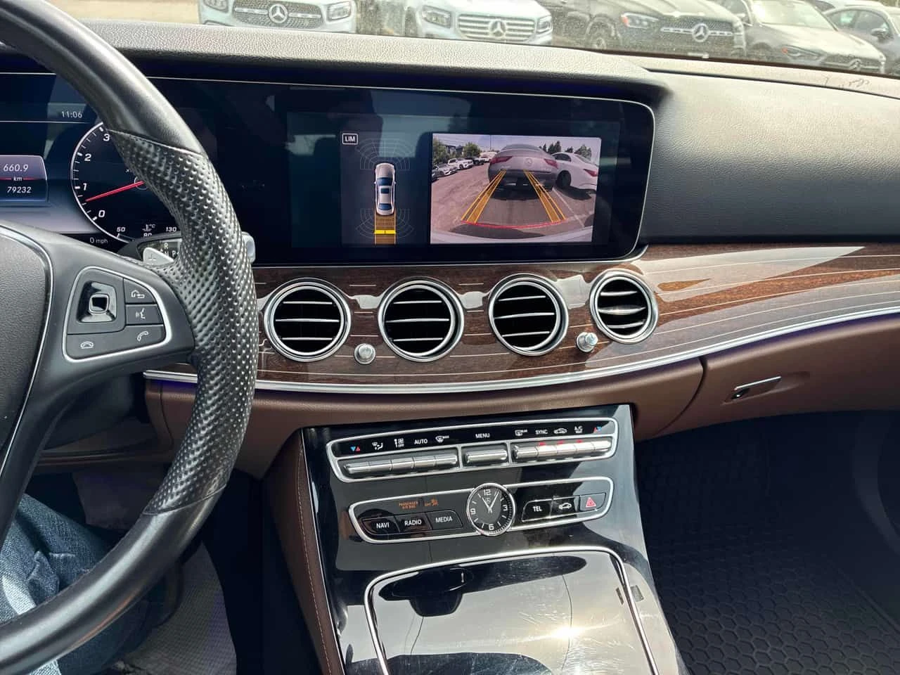Mercedes-Benz E 400 * CARFAX * BURMESTER * ПОДГРЕВ * КАМЕРА, снимка 9 - Автомобили и джипове - 54983943