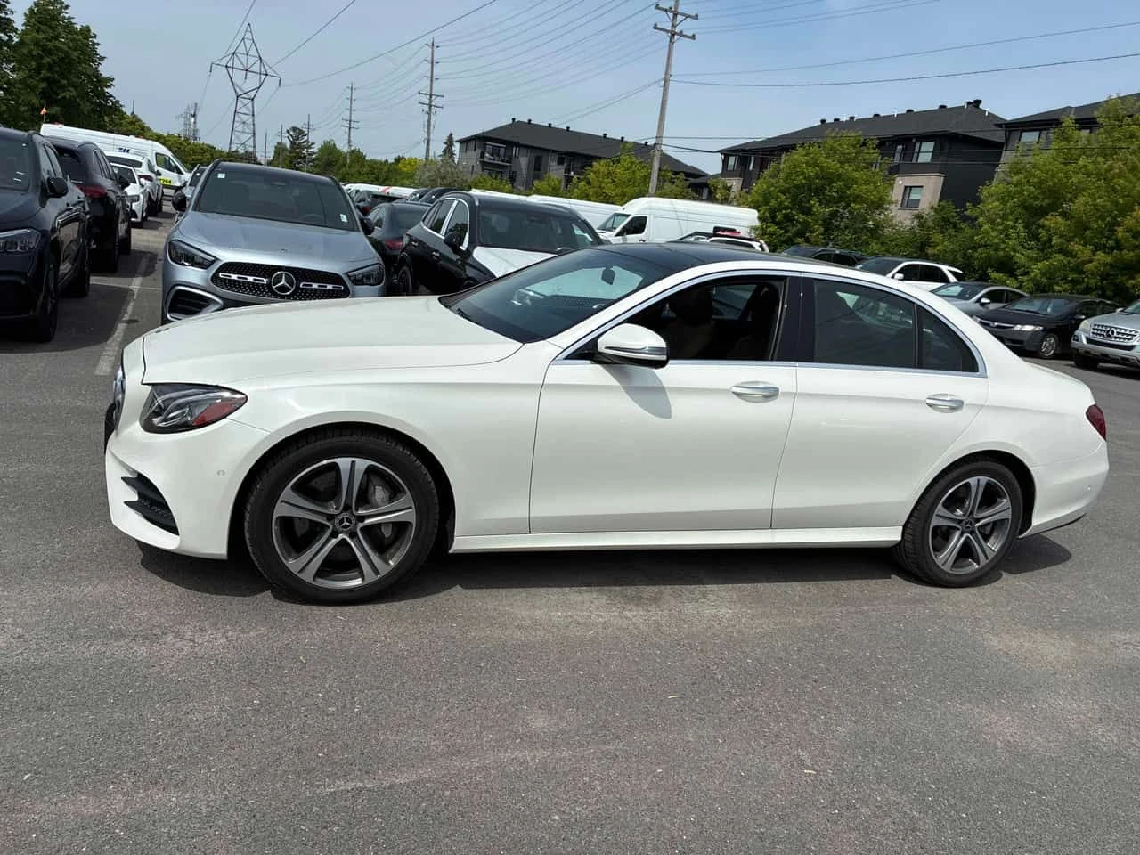 Mercedes-Benz E 400 * CARFAX * BURMESTER * ПОДГРЕВ * КАМЕРА, снимка 2 - Автомобили и джипове - 54983943