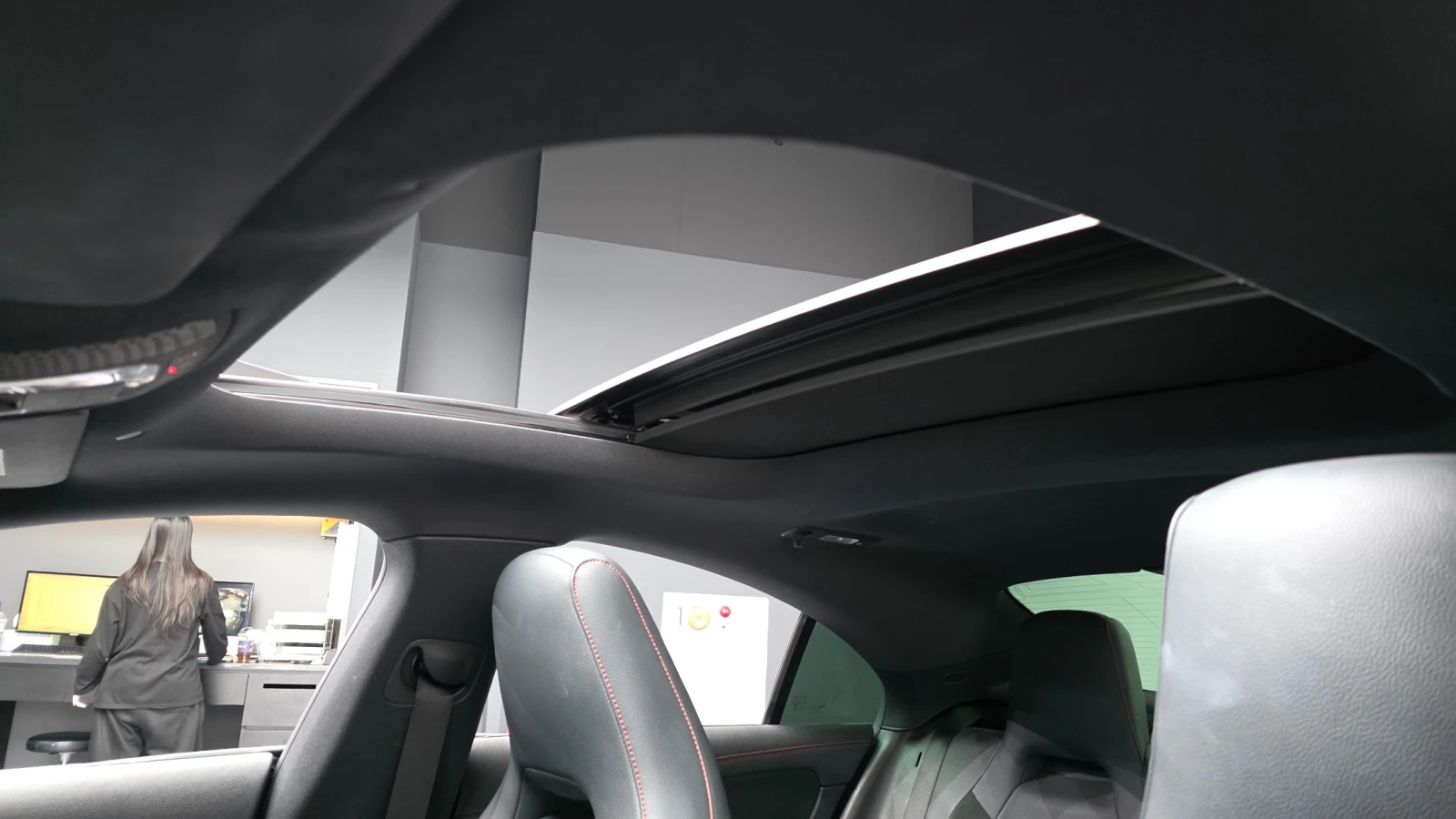 Mercedes-Benz CLA 250 AMG line//Подгрев/АМБИЕНТНО ОСВЕТЛЕНИЕ/, снимка 13 - Автомобили и джипове - 55445780