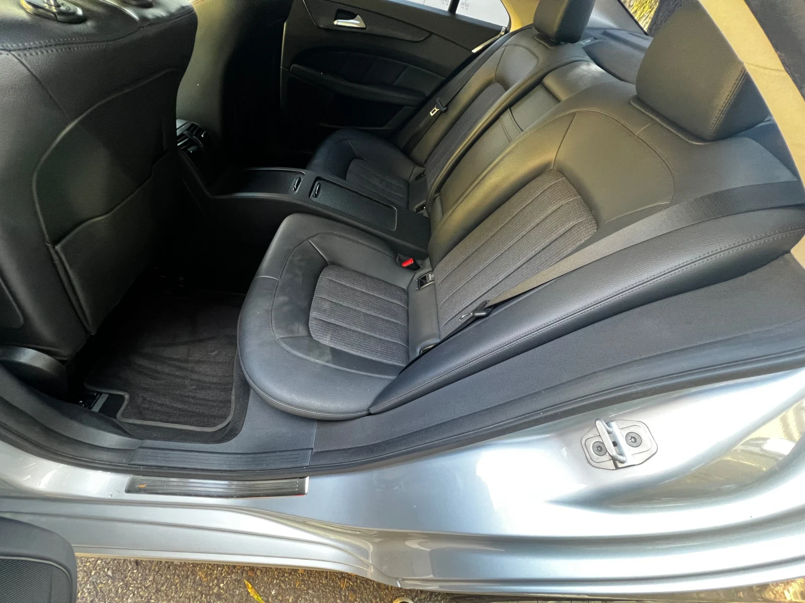 Mercedes-Benz CLS 350 CLS350CDI, снимка 6 - Автомобили и джипове - 55824359