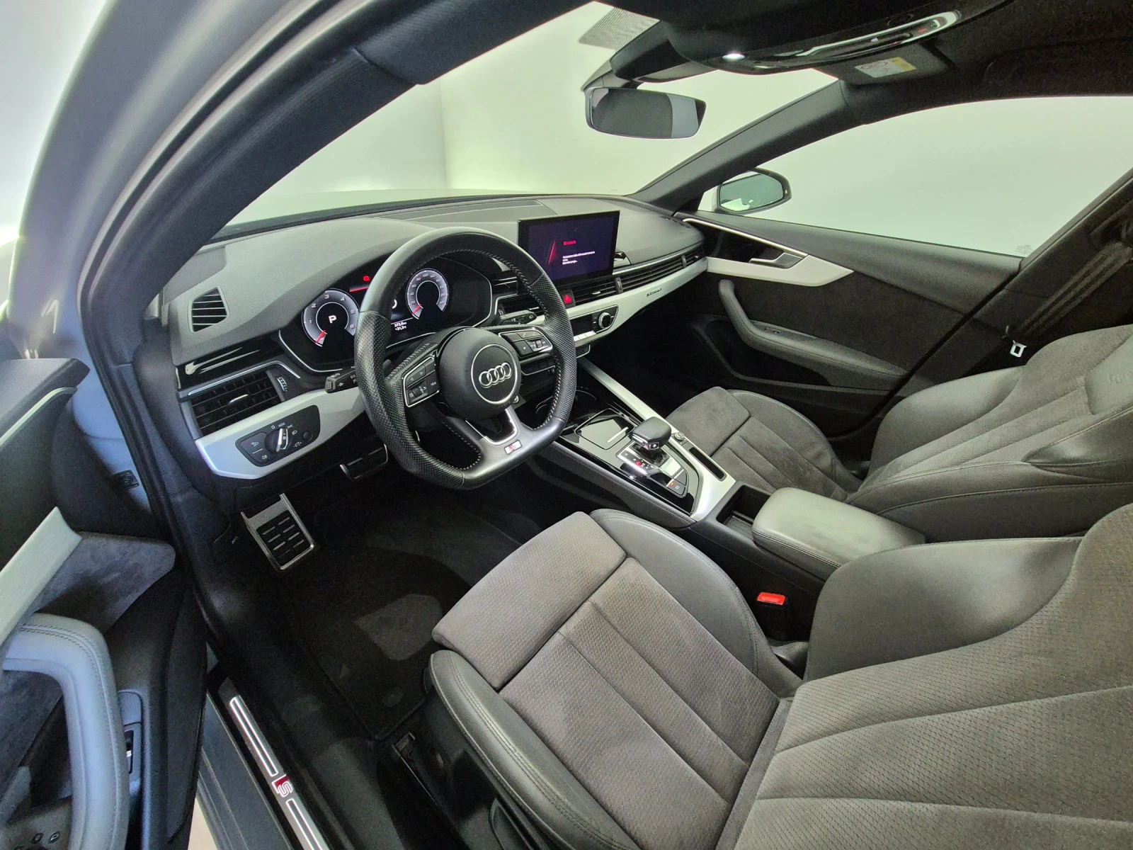 Audi A4 40TDI* S-LINE* QUATTRO* DIGITAL* NARDO* DISTRONIK, снимка 11 - Автомобили и джипове - 55952886