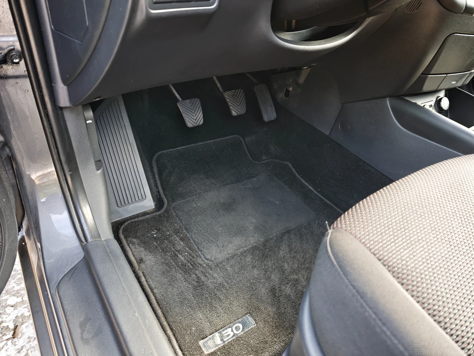 Hyundai I30 1.6i, снимка 6 - Автомобили и джипове - 56748088