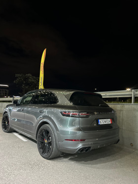 Porsche Cayenne Gts sport design full vacum panorama matrix lizing, снимка 3