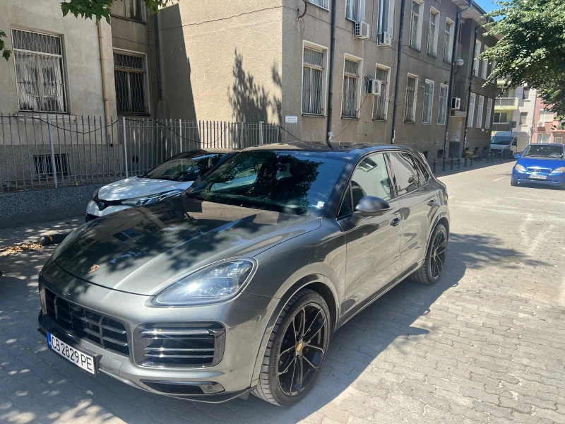 Porsche Cayenne Gts sport design full vacum panorama matrix lizing, снимка 2 - Автомобили и джипове - 52077765