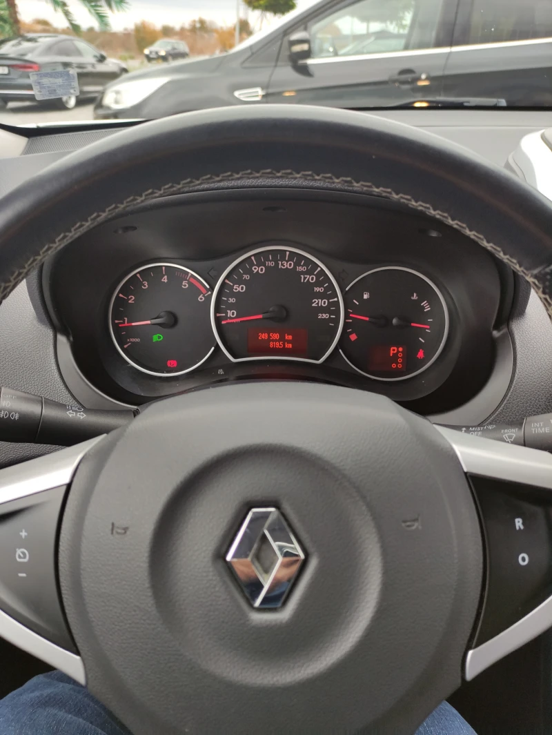 Renault Koleos, снимка 9 - Автомобили и джипове - 48357245