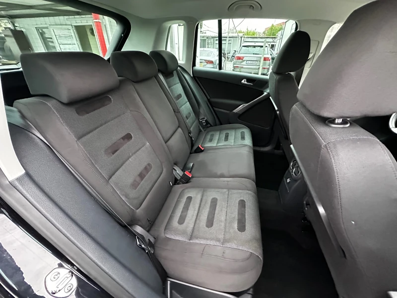 VW Tiguan 2.0TDI 140к.с 4x4 DSG, снимка 14 - Автомобили и джипове - 52092169