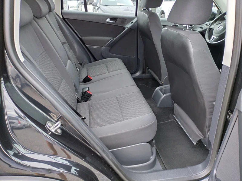 VW Tiguan 2.0TDI-110к.с., снимка 8 - Автомобили и джипове - 52462113