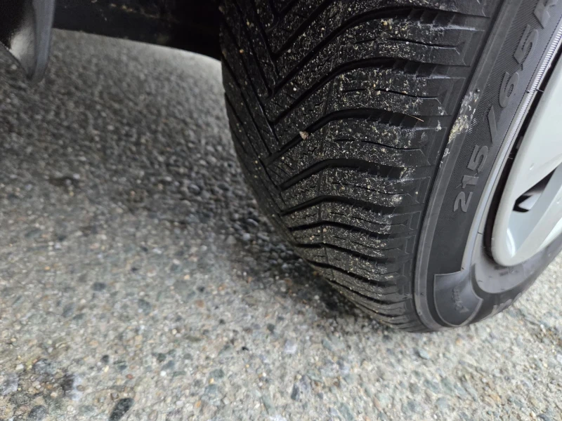 Nissan Qashqai АВТОМАТИК/ 140000КМ/ 1.6i, снимка 14 - Автомобили и джипове - 53249442