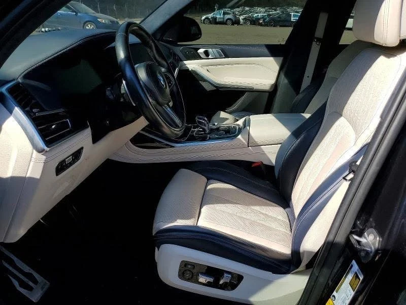 BMW X7 M-Pack* B58* Панорама* Digital, снимка 8 - Автомобили и джипове - 54284886