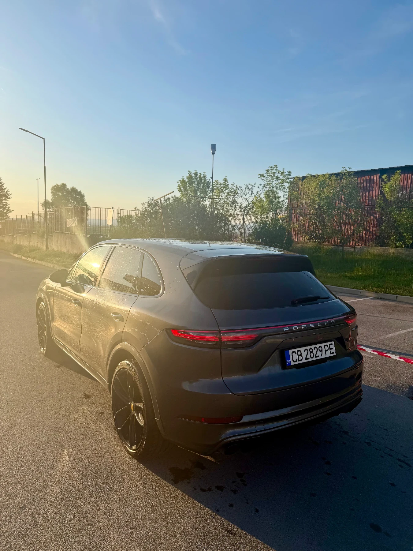Porsche Cayenne Gts sport design full vacum panorama matrix lizing, снимка 4 - Автомобили и джипове - 53103686