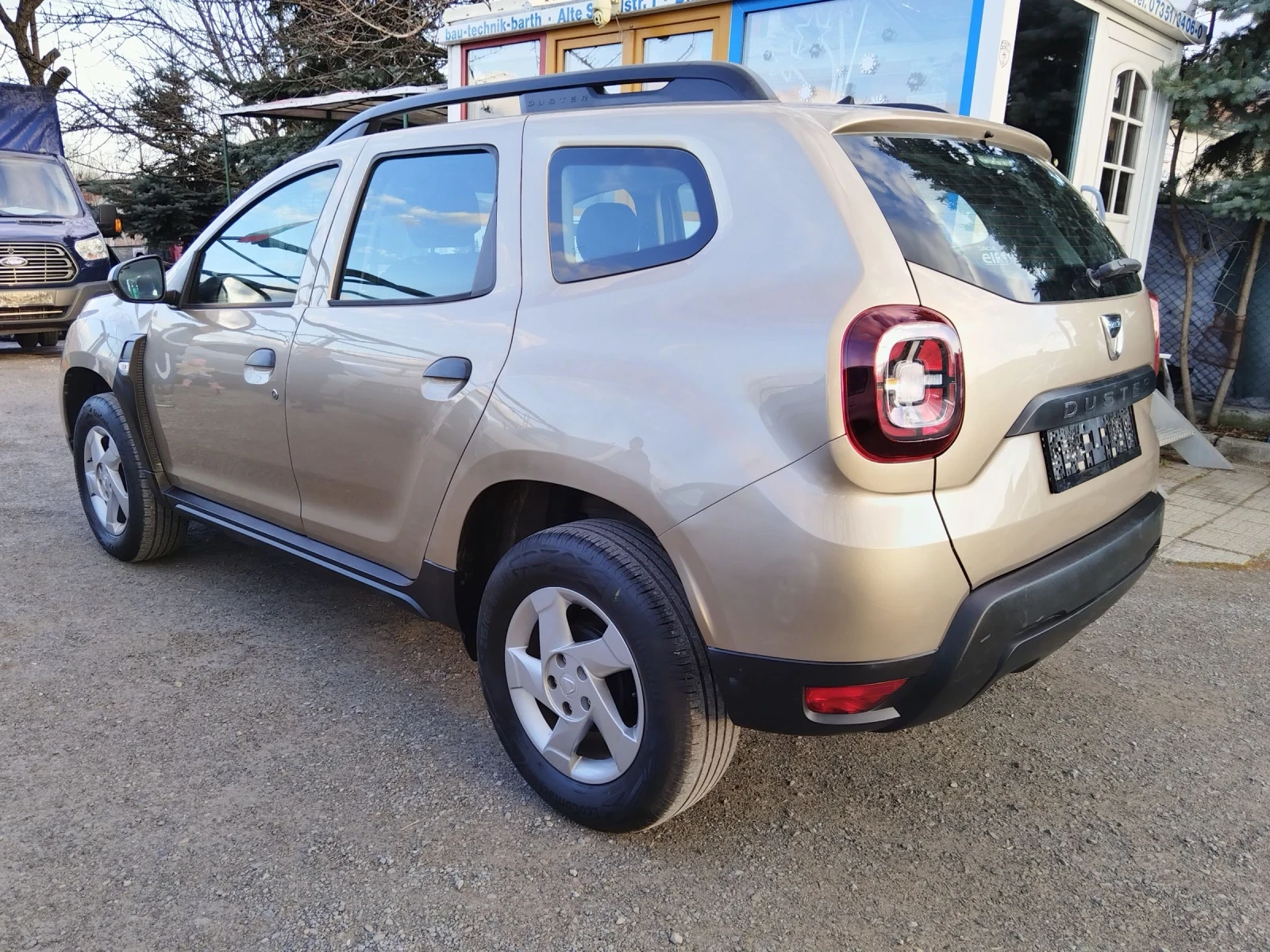 Dacia Duster 1.6i GPL evro 6B - изображение 5