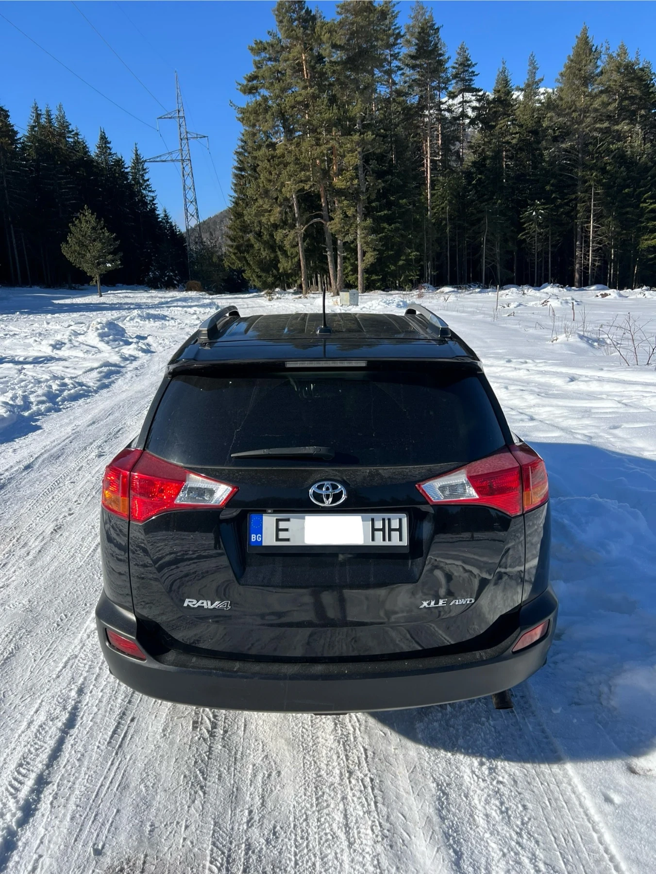 Toyota Rav4 2.5L XLE 4x4 - изображение 5