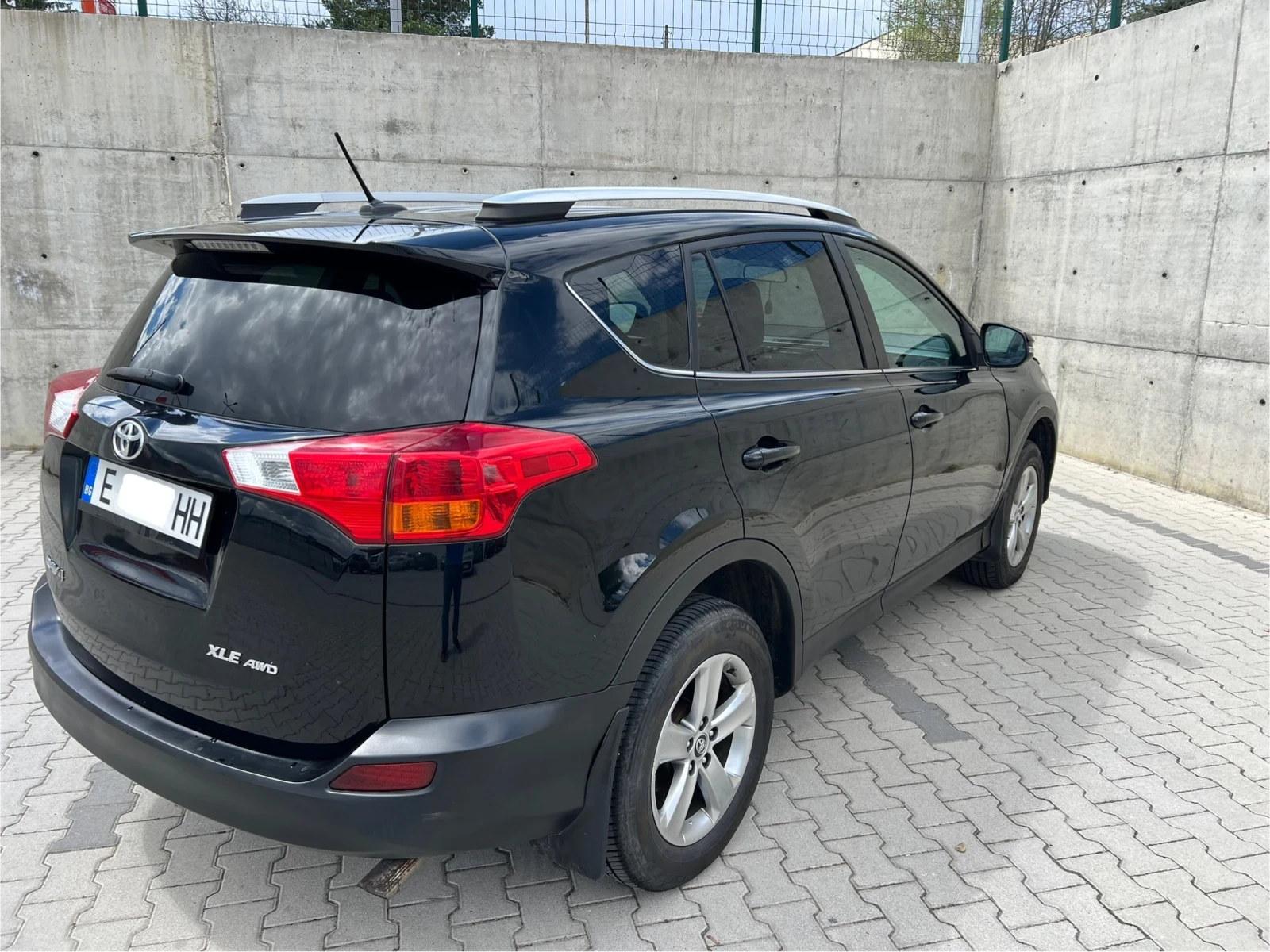 Toyota Rav4 2.5L XLE 4x4, снимка 12 - Автомобили и джипове - 53710706
