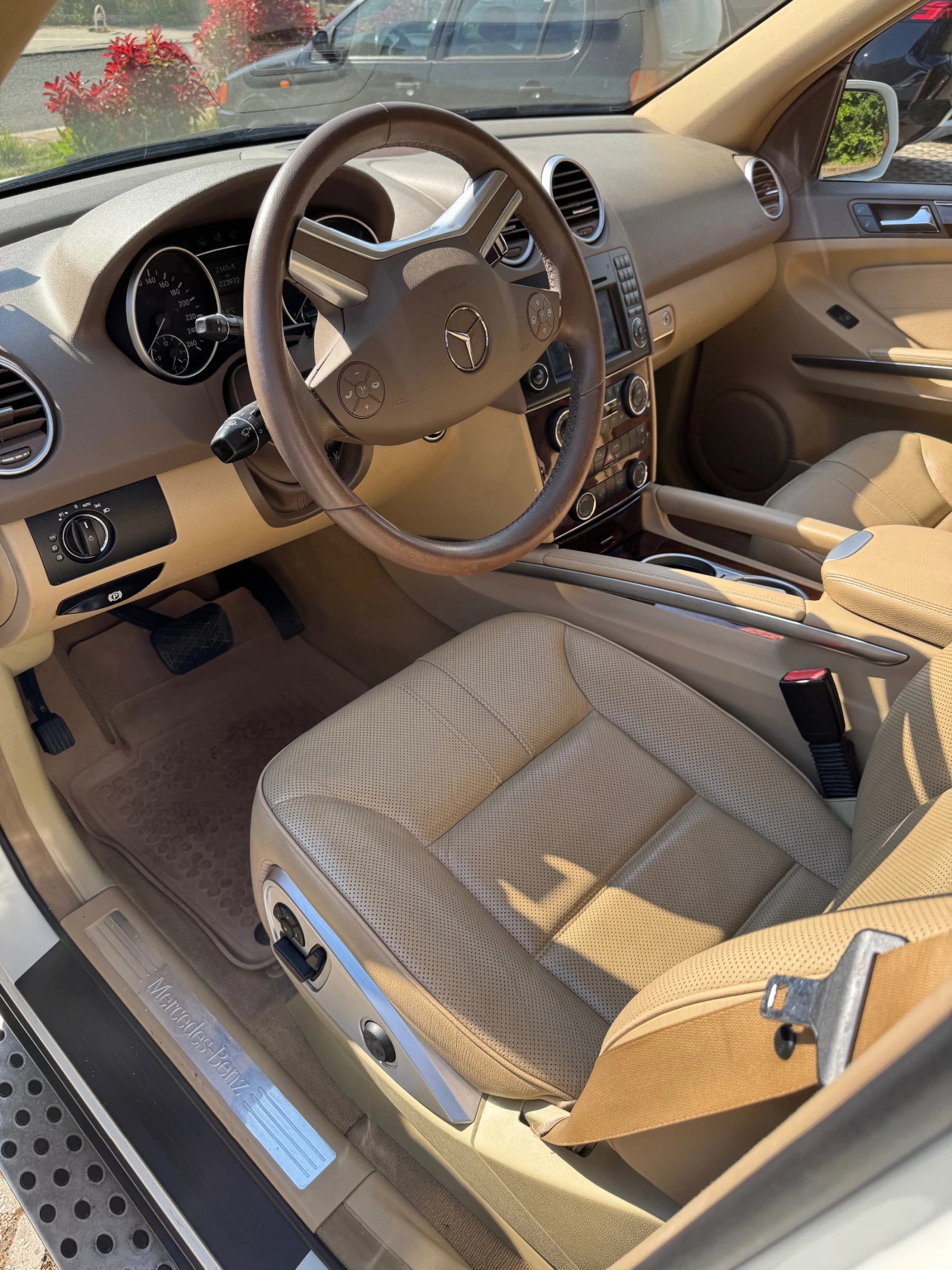 Mercedes-Benz ML 350, снимка 5 - Автомобили и джипове - 54570692
