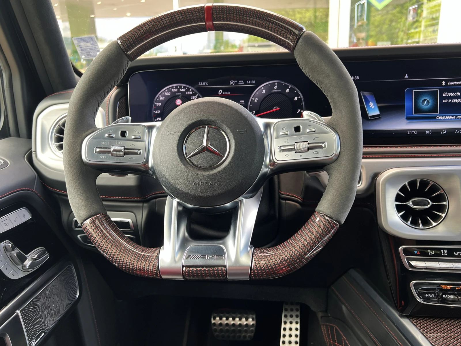 Mercedes-Benz G 63 AMG / EDITION 1 / DESIGNO MAGNO / 360 / PANO / BURM / , снимка 11 - Автомобили и джипове - 54633525