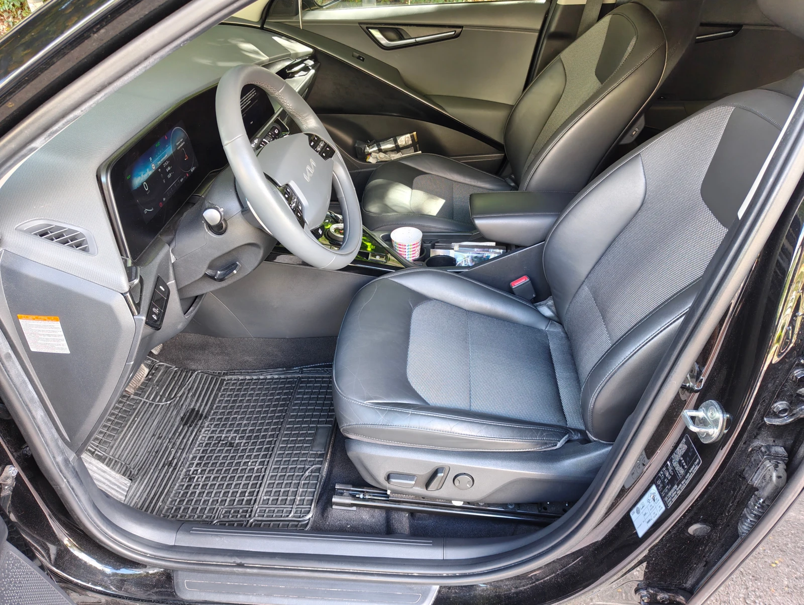 Kia Niro 65KWh* V2L* EXECUTIVE LINE* Tермопомпа* , снимка 5 - Автомобили и джипове - 55039130