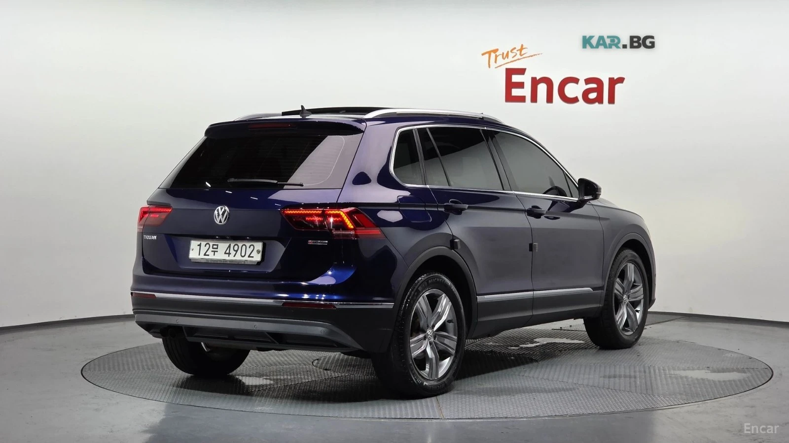 VW Tiguan 2.0TDI* 4MOTION* 360* PANO* ПОДГРЕВ* HUD* КОЖА* , снимка 2 - Автомобили и джипове - 55233112