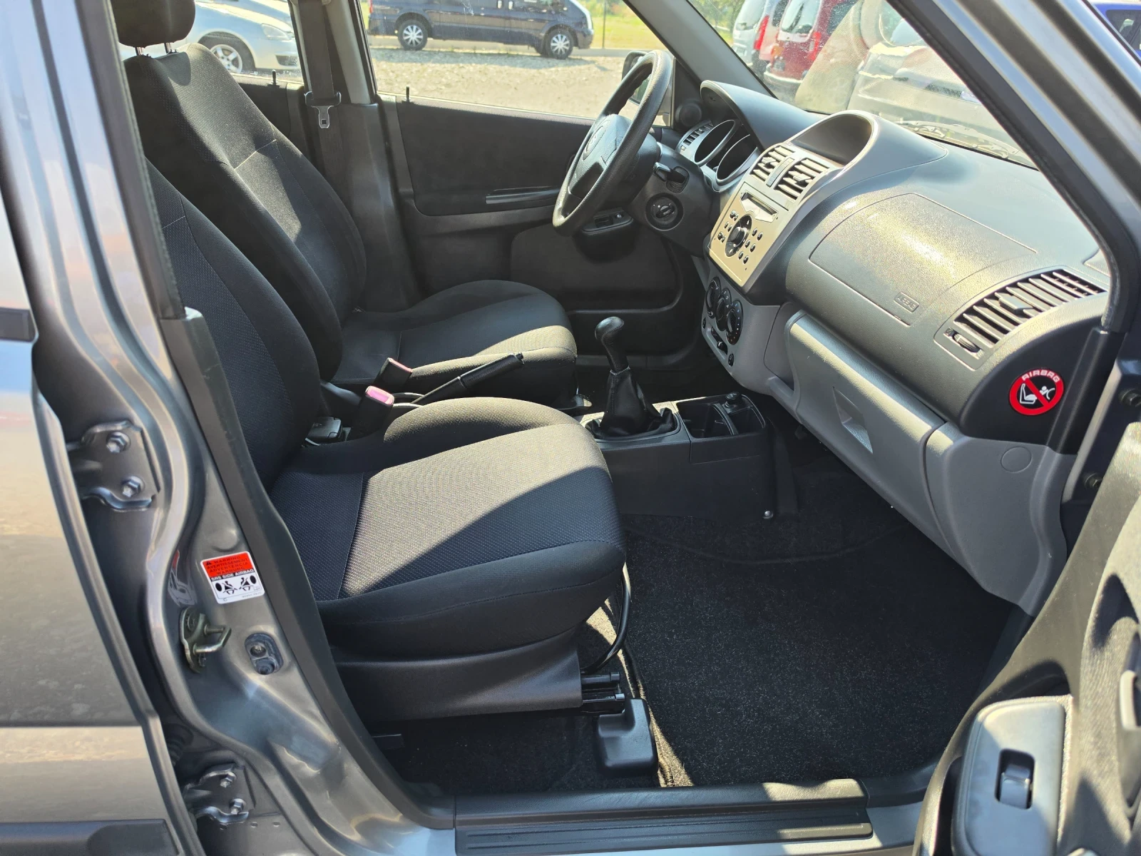 Suzuki Ignis 1.3 i, снимка 13 - Автомобили и джипове - 55568952