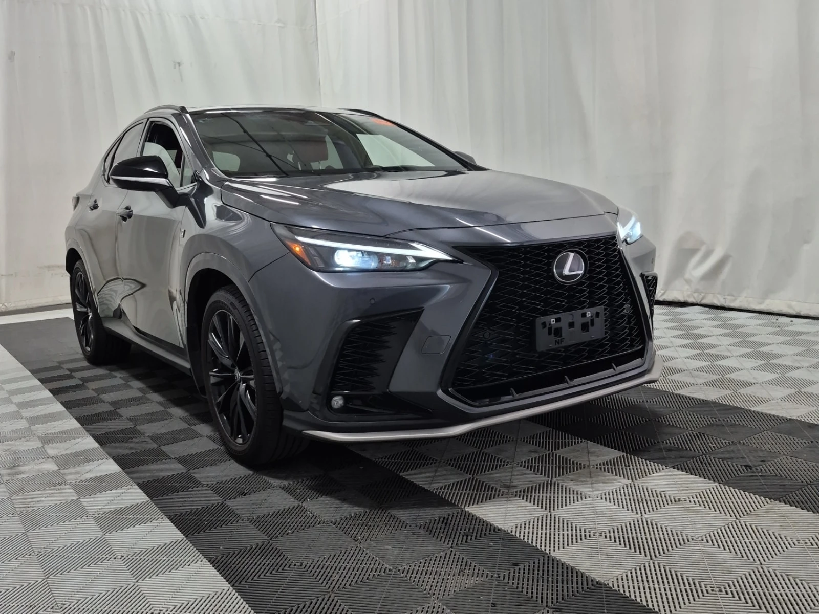 Lexus NX  350 2.4L F-SPORT / CARFAX / ОБДУХВАНЕ / АВТОКРЕДИ, снимка 2 - Автомобили и джипове - 56002119