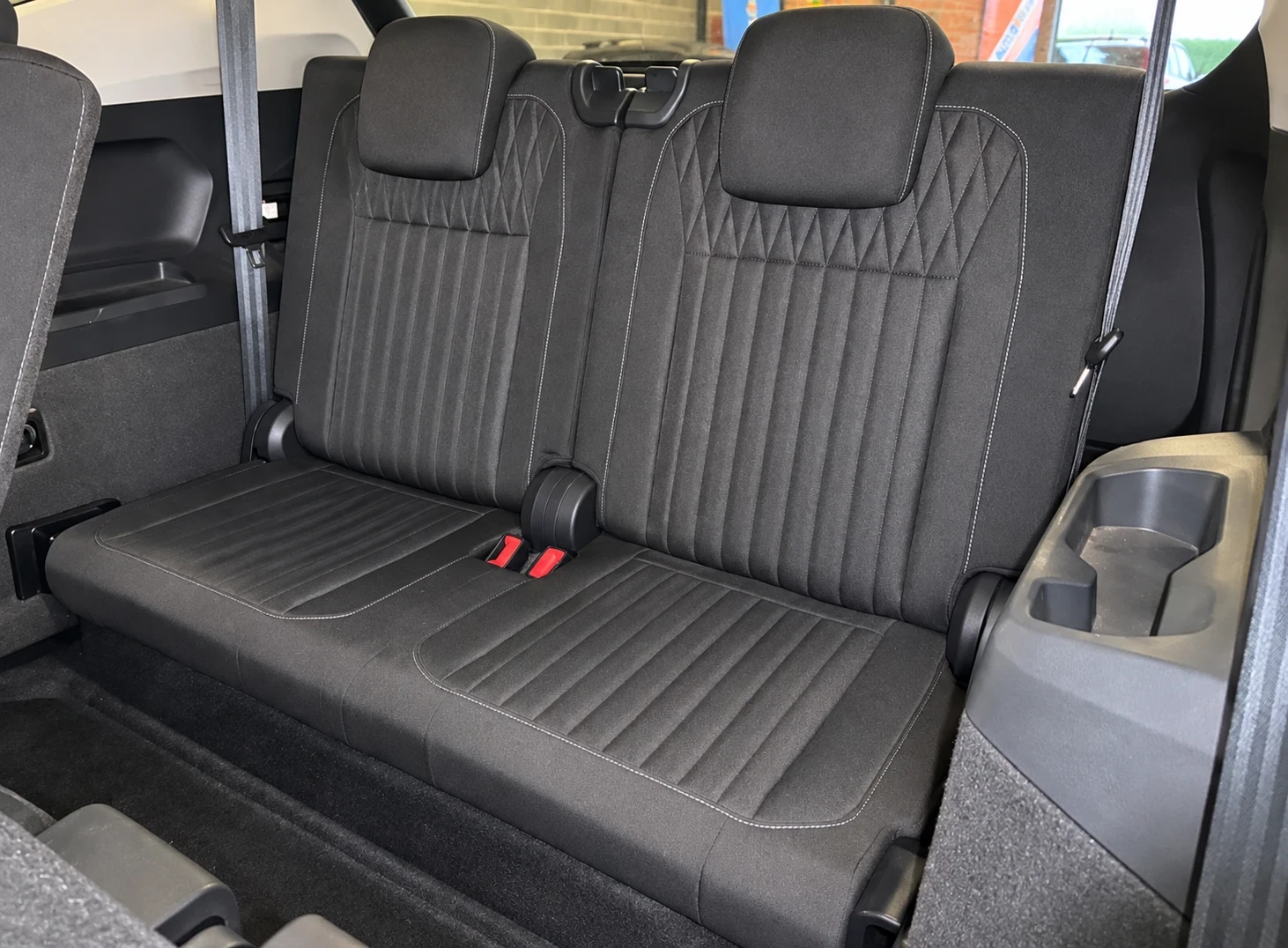 VW Tiguan Allspace 7 Места / 360 Камери  / 2 Ключа, снимка 10 - Автомобили и джипове - 56444320