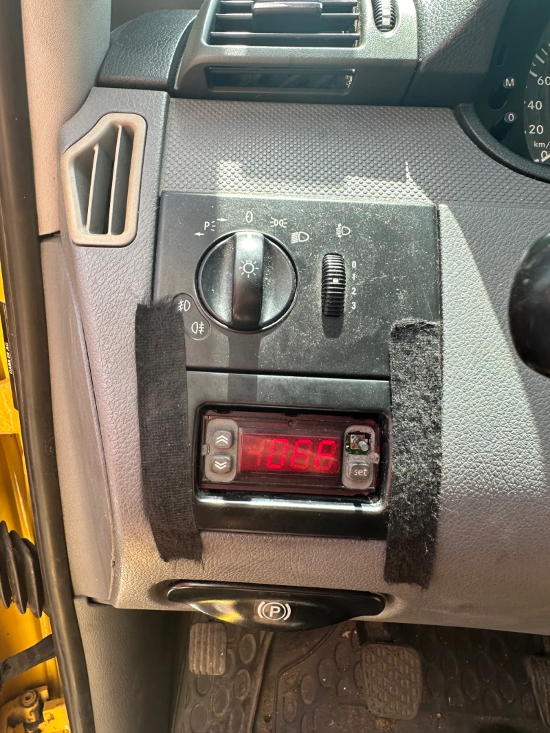 Mercedes-Benz Vito Хладилен бус, снимка 6 - Бусове и автобуси - 52319845