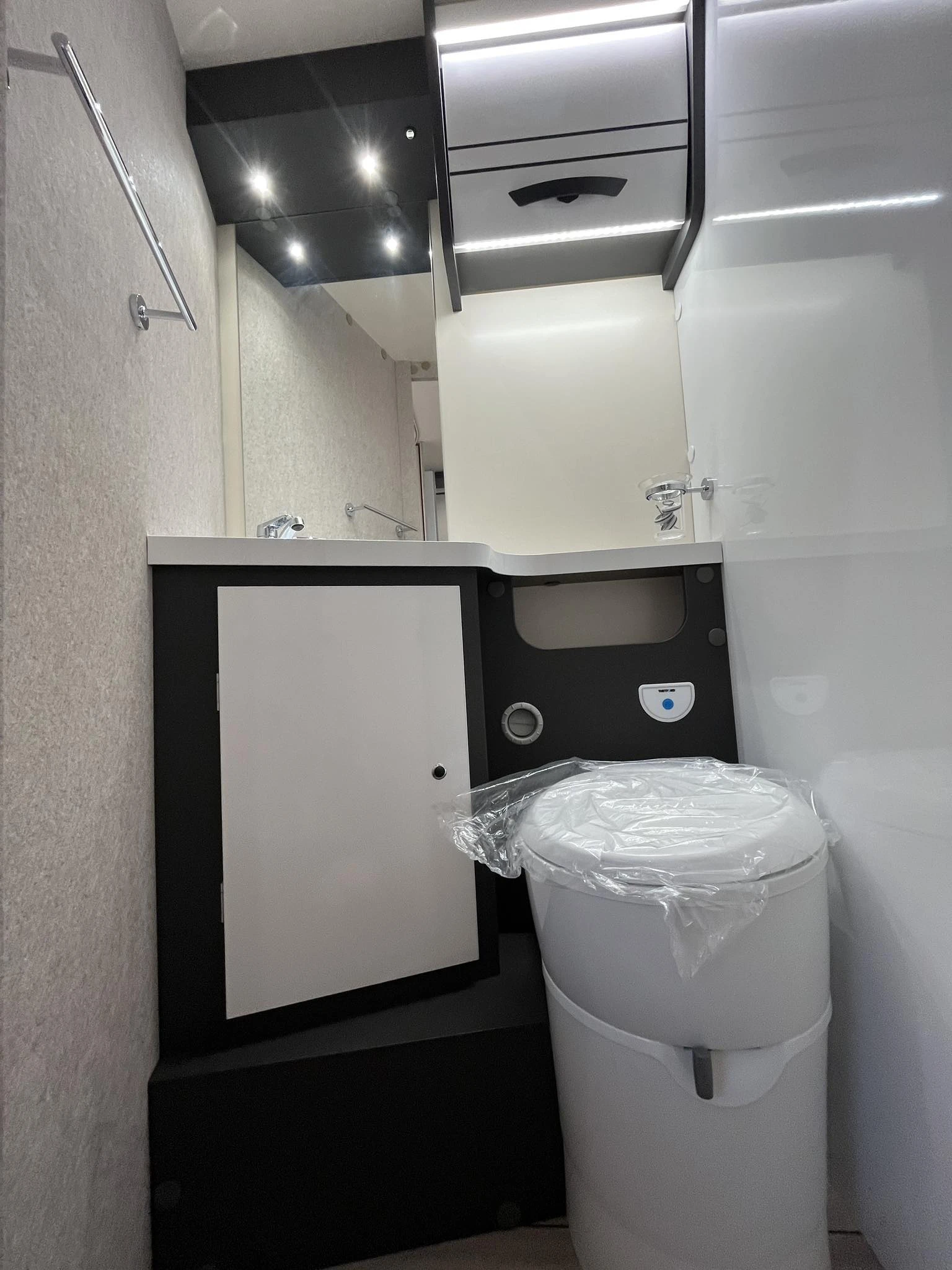 Кемпер McLouis 165к.с. AT8* FULL* FACE TO FACE* АВТОМАТИК - изображение 7