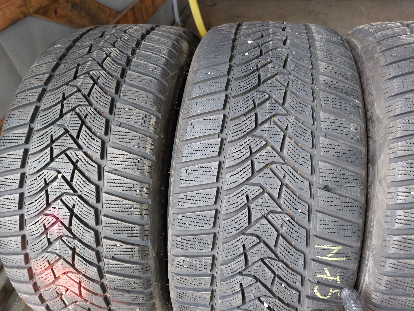  255/40R19 | Mobile.bg   3