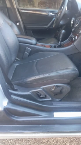 Mercedes-Benz C 220, снимка 3