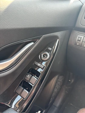 Hyundai Ix20 1.4 CRDi 90 к.с. Климатроник, Подгрев, Темпомат , снимка 8